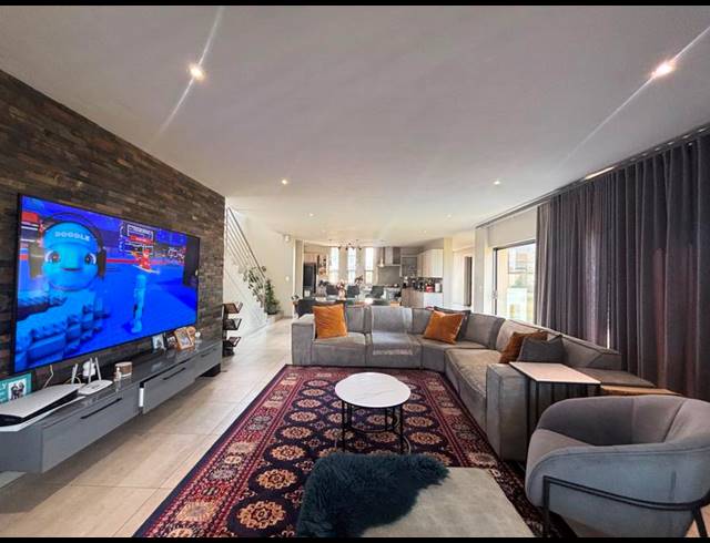 4 BEDROOM HOUSE FOR SALE IN MIDSTREAM MEADOWS